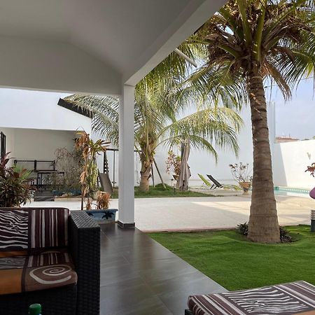 Saly - Villa Kage 6 Chambres -Clim-Wifi-Eau Chaude-Billard-Babyfoot-Ping Pong-Canal - Electricite Non Comprise Екстер'єр фото