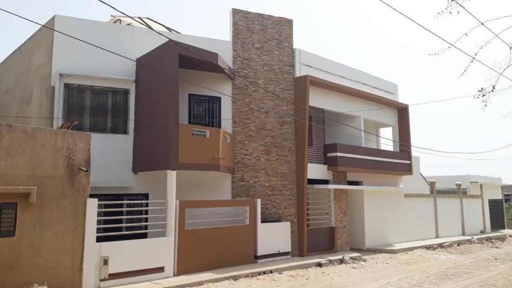 Saly - Villa Kage 6 Chambres -Clim-Wifi-Eau Chaude-Billard-Babyfoot-Ping Pong-Canal - Electricite Non Comprise Екстер'єр фото