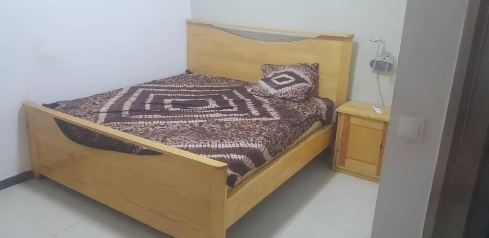 Saly - Villa Kage 6 Chambres -Clim-Wifi-Eau Chaude-Billard-Babyfoot-Ping Pong-Canal - Electricite Non Comprise Екстер'єр фото
